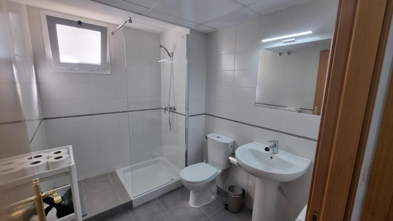 Moderno Apartamento 3 Dormitorios, Garaje Y Piscina La Algaba Dış mekan fotoğraf